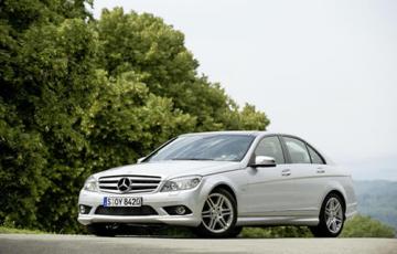 Sleek green German machine: Mercedes-Benz C 200 CGI Blue Efficiency