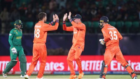 Once More, Netherlands Shocks South Africa at a World Cup