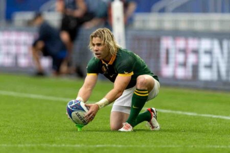 Revealed: Springbok Star Faf de Klerk’s Lucrative Salary at Yokohama